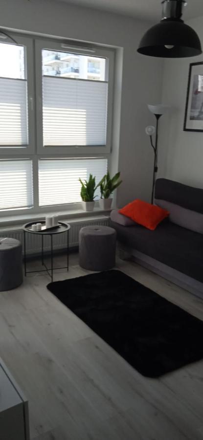 Obroncow Wybrzeza Apartment Gdansk Bagian luar foto