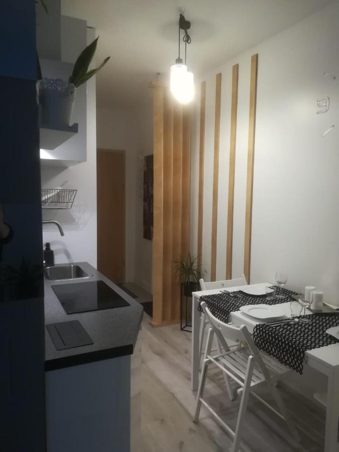 Obroncow Wybrzeza Apartment Gdansk Bagian luar foto