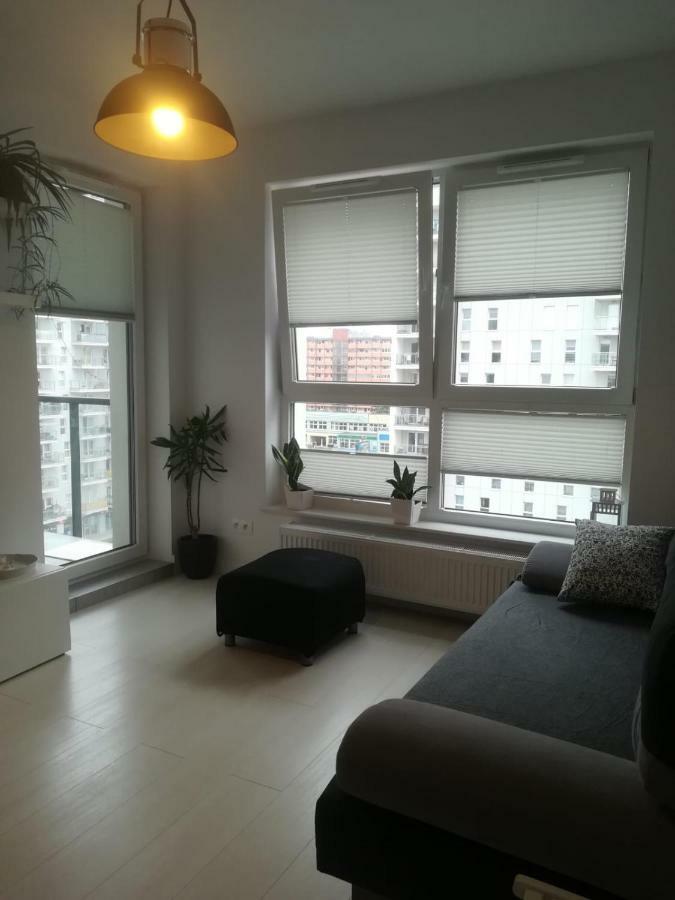 Obroncow Wybrzeza Apartment Gdansk Bagian luar foto
